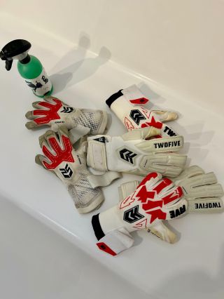 ❓A ty čo robíš v nedeľu podvečer? 😆 👋🏻 Čaute, brankári, som Mišo z TwoFive_SK/CZ a ukážem vám ako brutálne funguje náš...