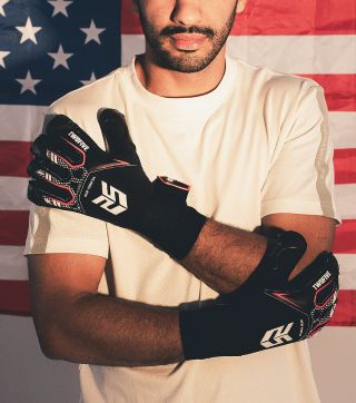 #brankarskerukavice New York’94 Pro a Los Angeles’94 Pro 🧤Ikonické mestá = ikonické rukavice. ✅ Najlepšia kvalita,...